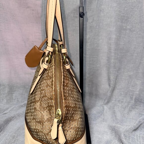 Coach Perforated Leather Satchel – Modern Elegance with Iconic Craftsmanship - Picture 4 of 8